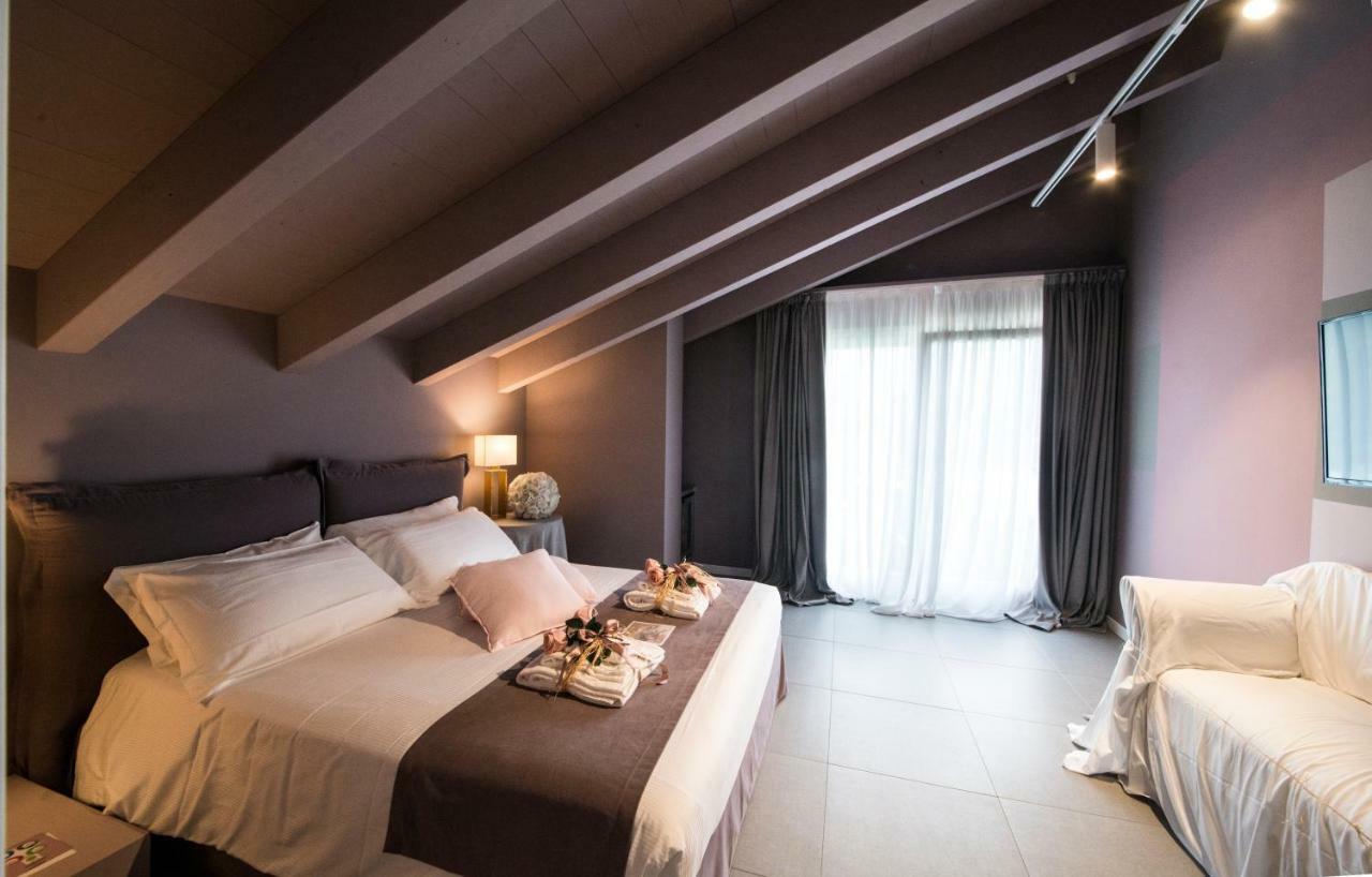 Art B&B Design Costa Volpino Ngoại thất bức ảnh